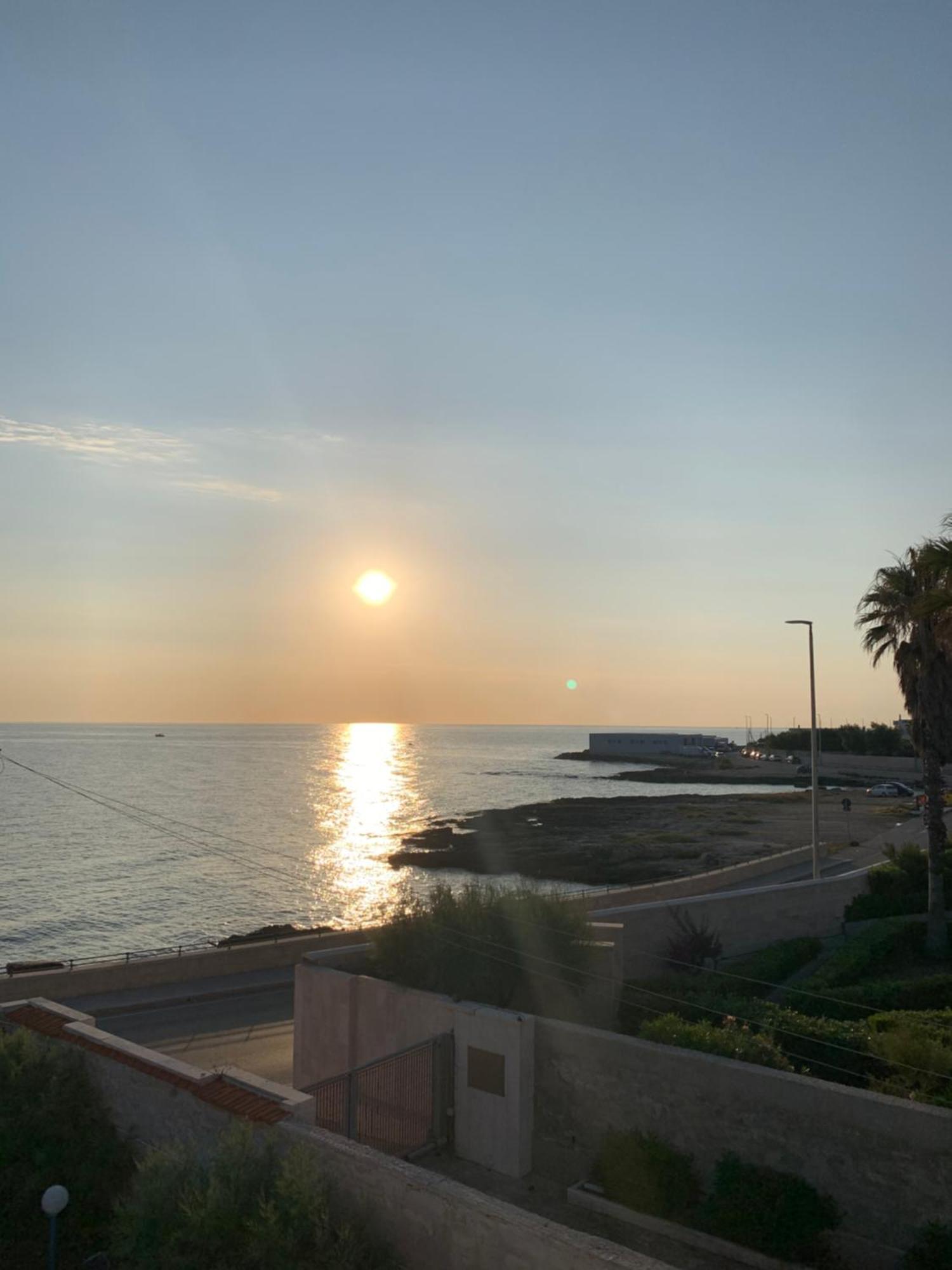 Nontiscordardime Apt Torre A Mare Εξωτερικό φωτογραφία